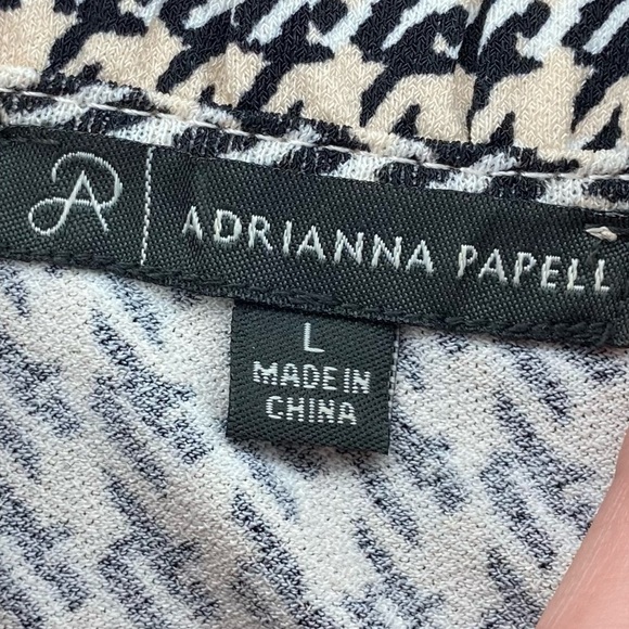 Adrianna Papell houndstooth blush/cream and black blouse size L - Picture 6 of 8